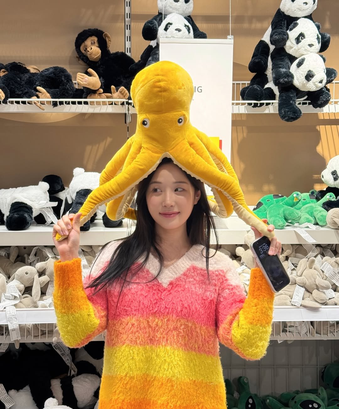 Photo by 응우쌤 on February 18, 2026. May be an image of octopus and text.