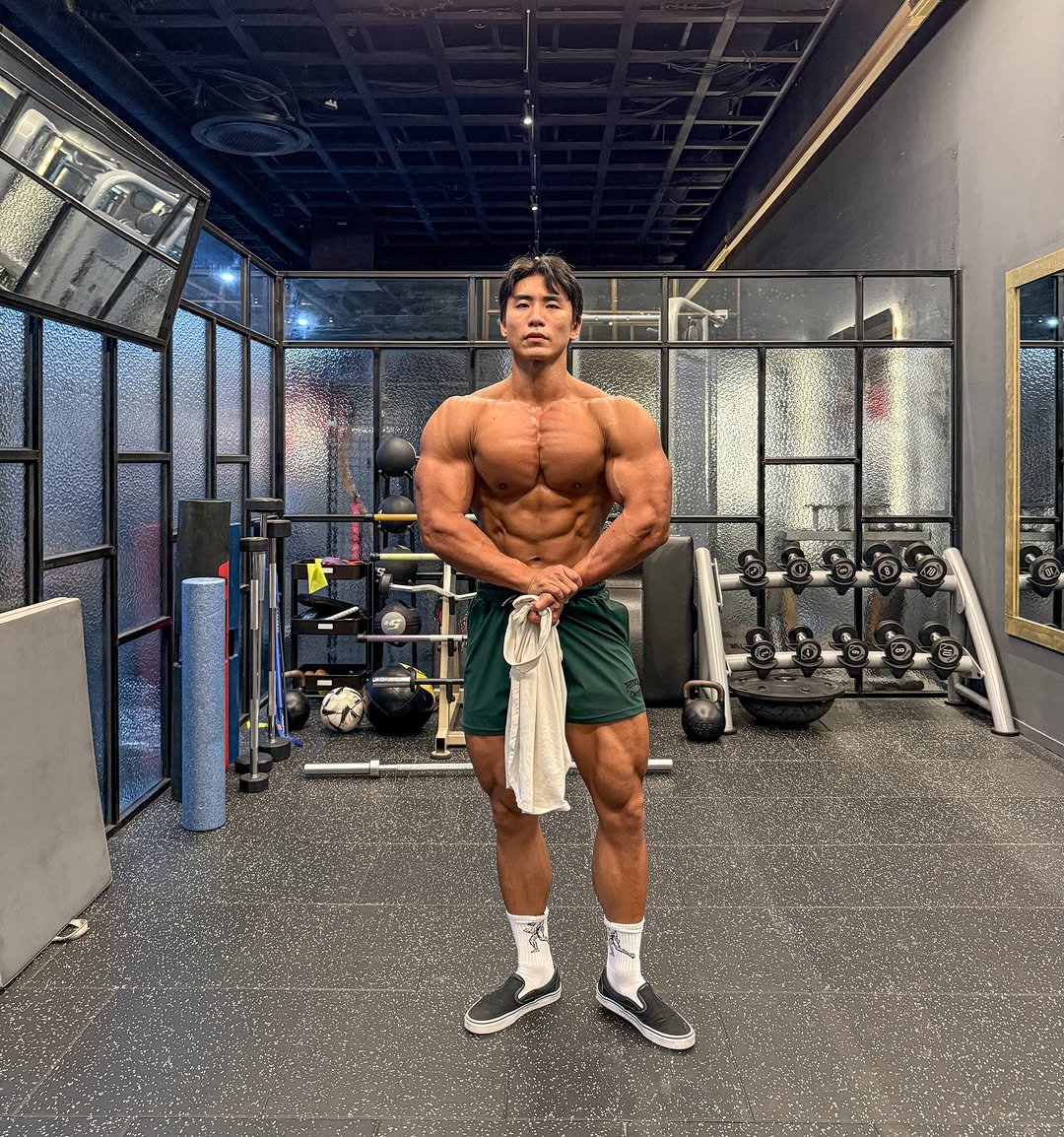 eungoo_kwon 게시물 이미지: .
다음주 출격
몬스터짐 압도 내추럴 클래식피지크🔥

(짐웨어)
👕👖🧦...