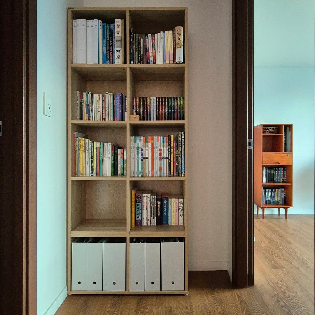 Photo by 은하수 on January 01, 2026. May be an image of shelf, furniture, indoors, sliding door and text.