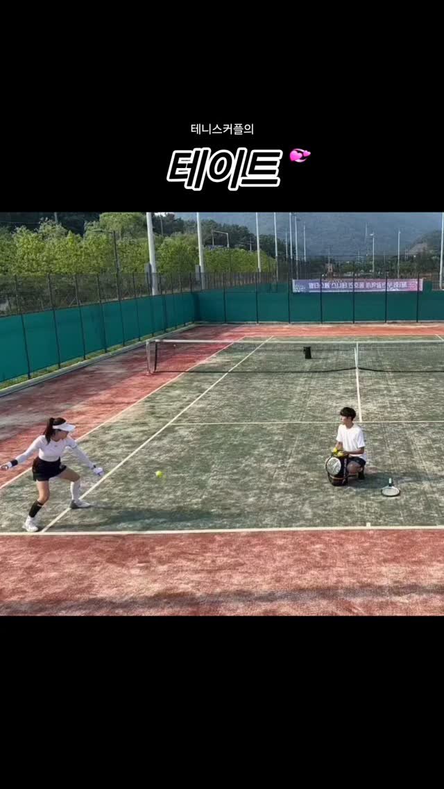 eunhyewithtennis 게시물 이미지: 바쁘다바빠 데이트사회
포핸드도 해야하고
백핸드도 해야하고
발리도 해야하고
서브도...