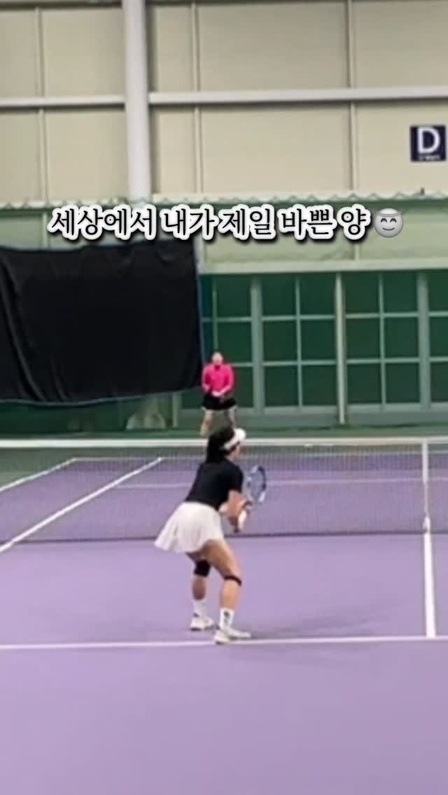 eunhyewithtennis 게시물 이미지: 오도도ㄷ도도ㄷ도 춉챱챱춉챱👣

대회출전 12시간째에도 남아도는 에너지와 과한 스텝...