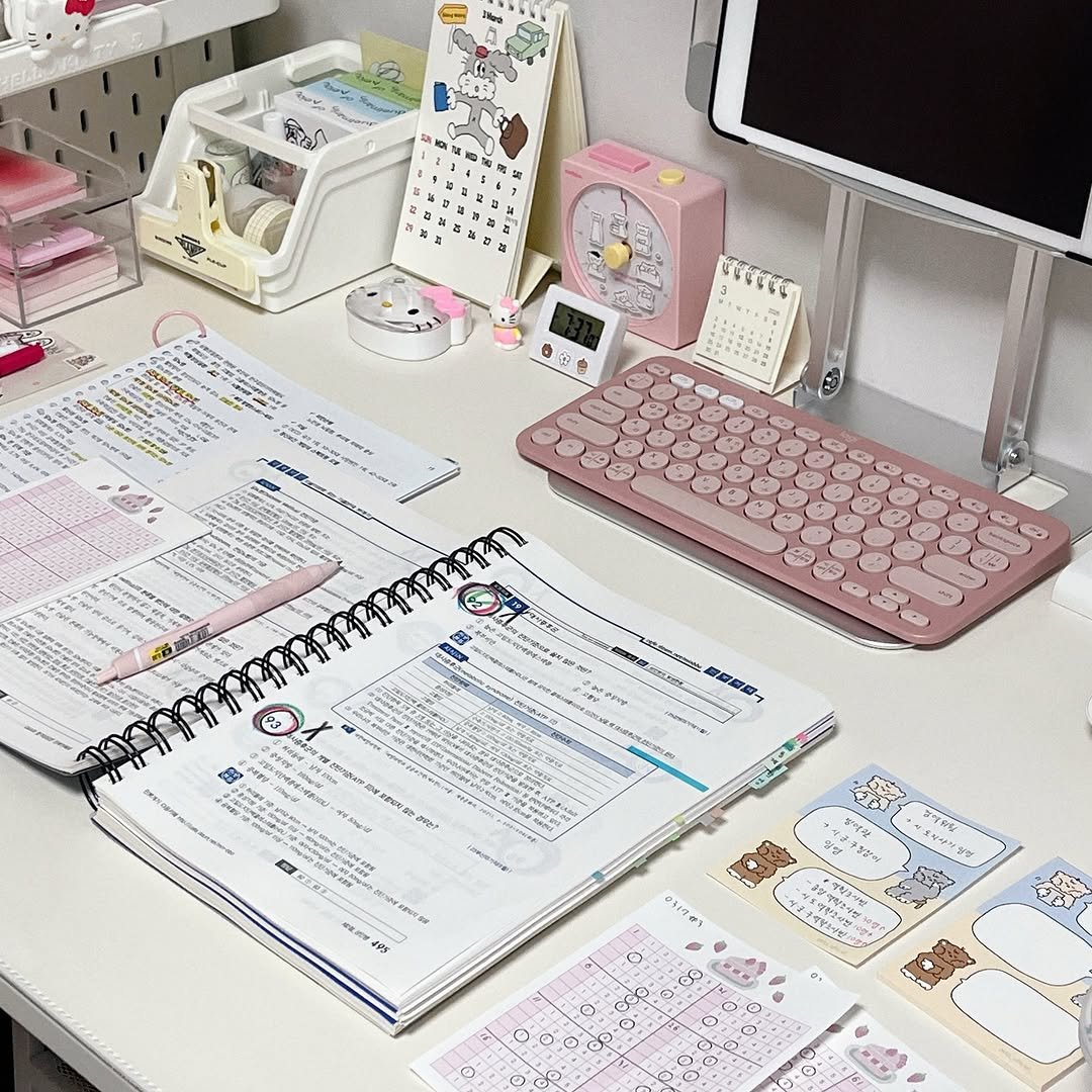 Photo by 공시생 은현 on March 17, 2026. May be an image of diary, stapler, binder, desk, pencil case, pen, office and text.