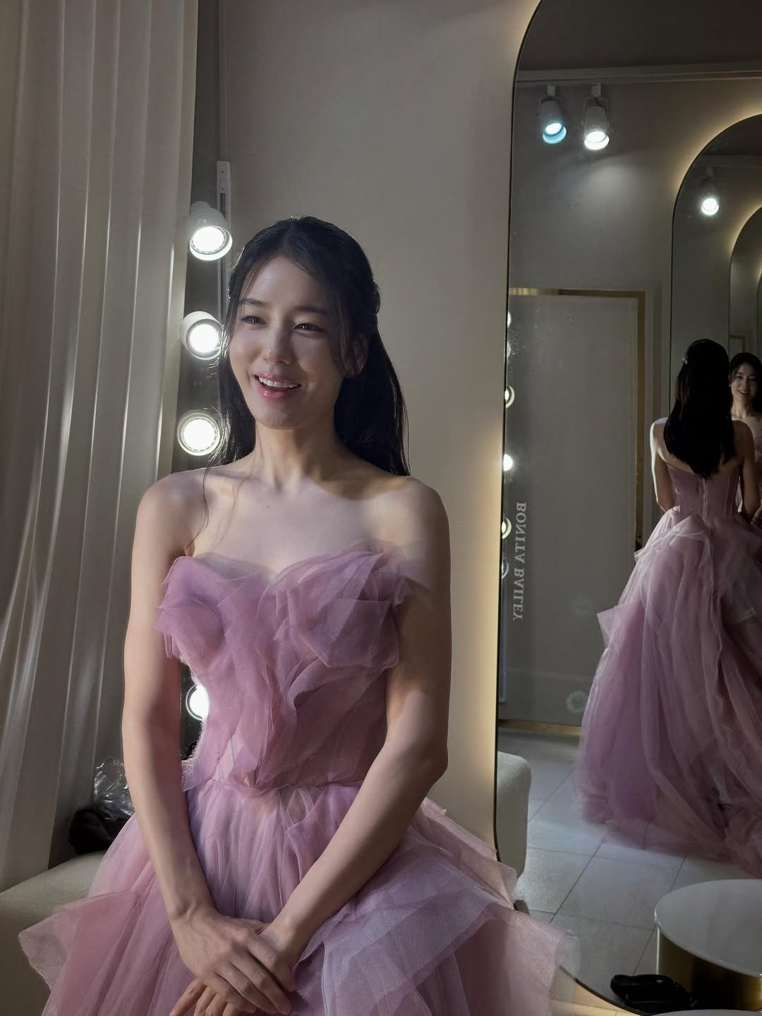 Photo by 안은진 on December 03, 2025. May be an image of dress and gown.