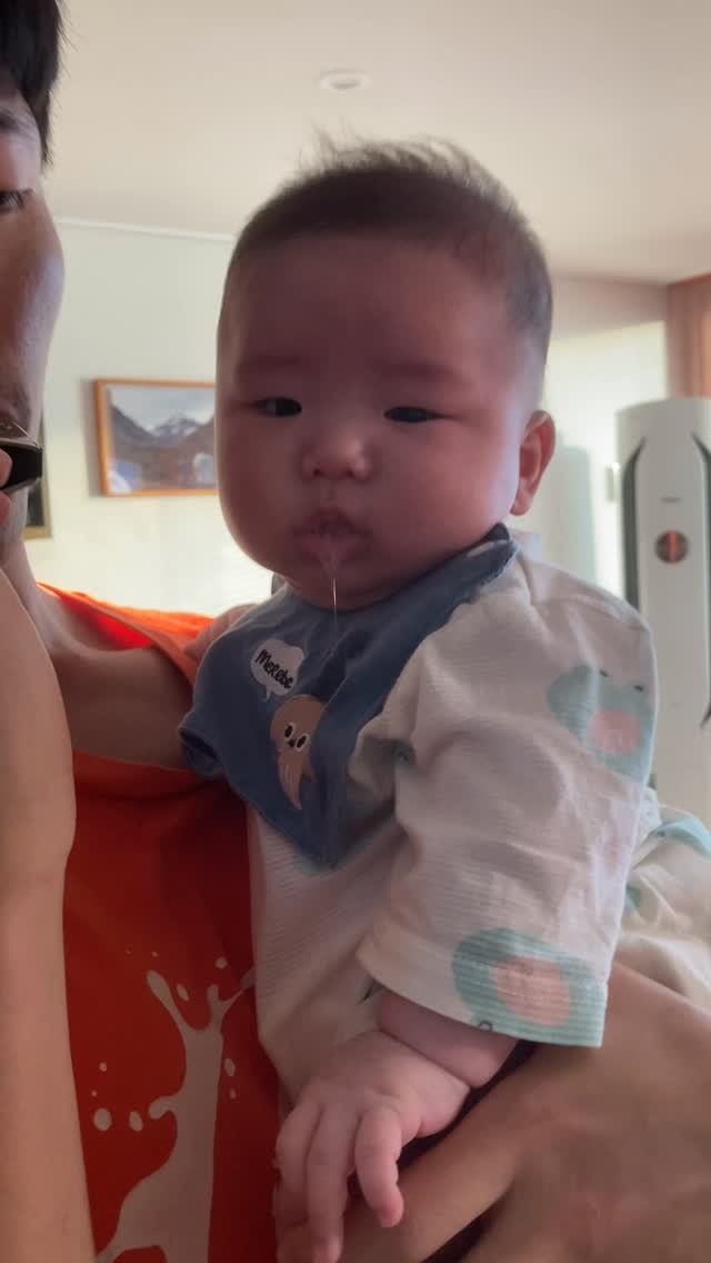 eunleee125 게시물 이미지: 하모니 소리가 서글픈 율이 

#뱀띠맘 #아가 #울어도귀여워👶🏻💦