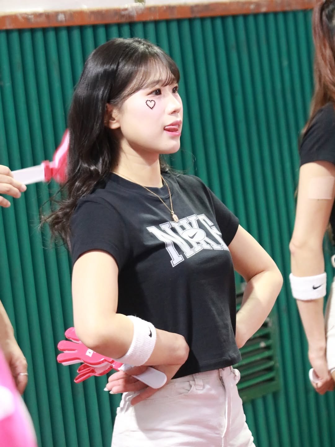 eunnvy 게시물 이미지: 1월 경기 아직 네번 더 남았다❤️‍🔥❤️‍🔥
나랑 같이 #sk나이츠 응원 할 공주...