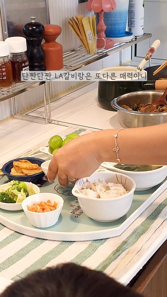 euns5 게시물 이미지: 온 가족이 건강하게 #맛있는집밥
사실은 땀 뻘뻘 흘리도록 맵게 만들고 싶었던...