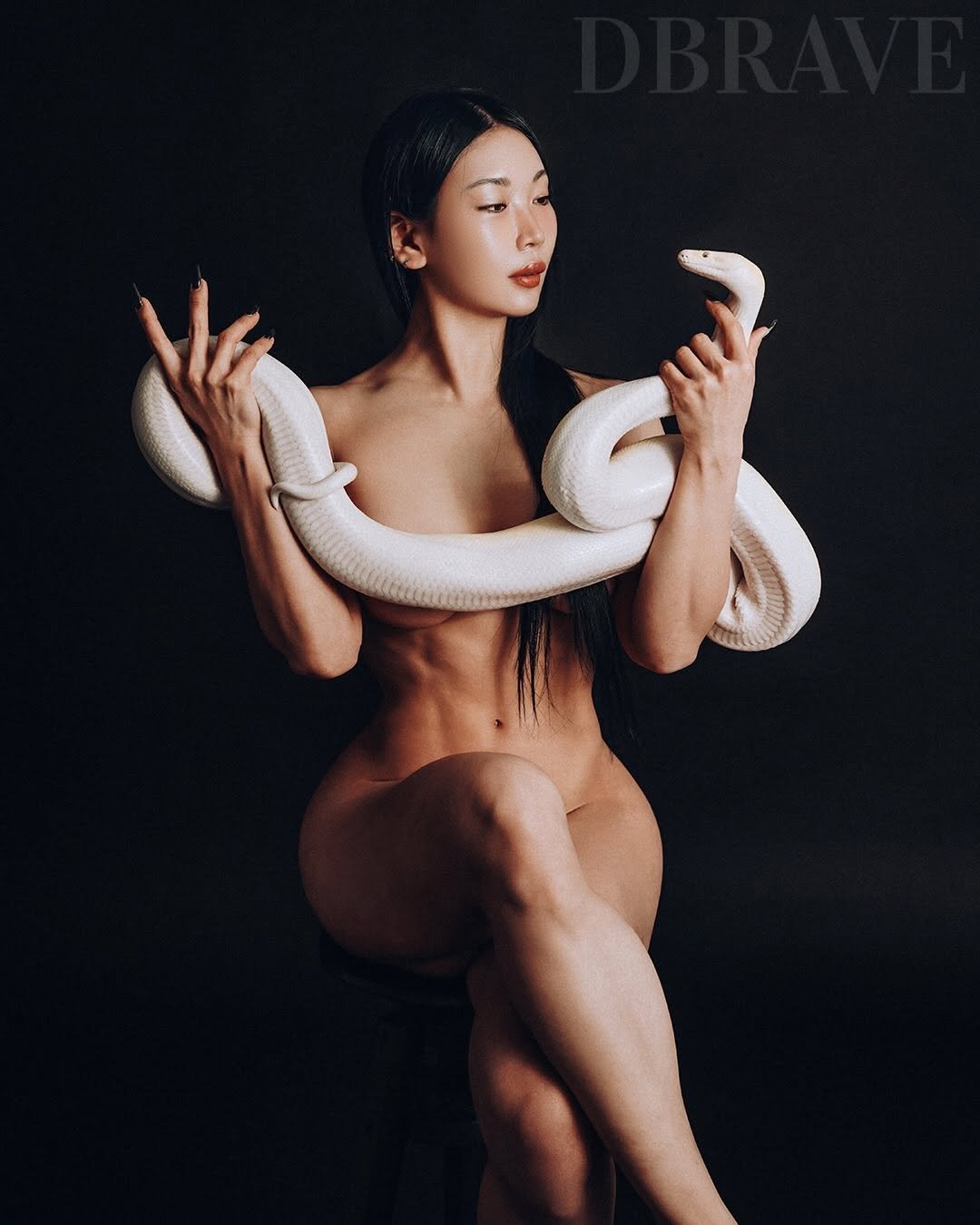 eve__trainer 게시물 이미지: 우리집으로 가자🐍🖤
