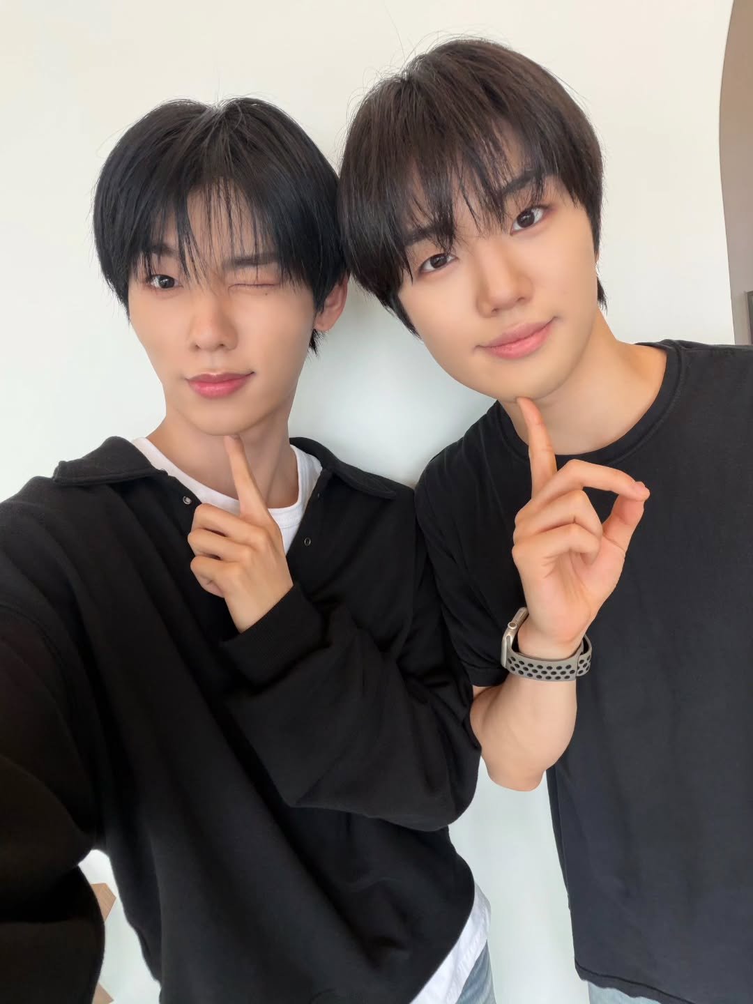 evnne_official 게시물 이미지: 🐺🐥🐶-☆

#EVNNE #이븐
#EVNNEnjoy