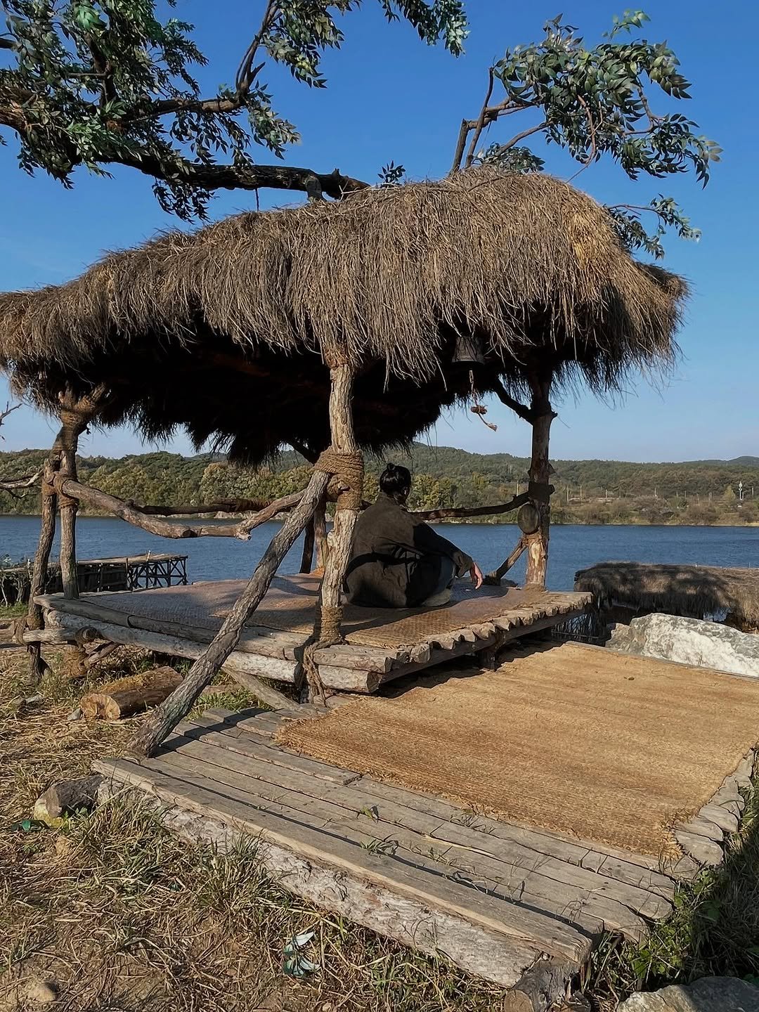 Photo shared by 로운 on October 03, 2025 tagging @disneypluskr. May be an image of 1 person, outdoors and text.