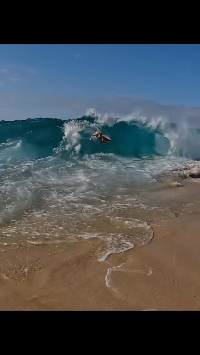 exileskimboards 게시물 이미지: Wrap barrel guy gets a wrap barrel in Cabo....