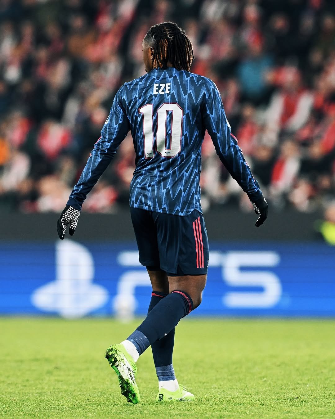 Photo shared by Ebere Eze on November 04, 2025 tagging @newbalancefootball. May be an image of football, soccer, cleats, ball, stadium and text that says 'EZE 10 S'.