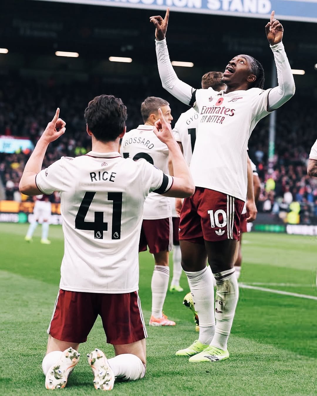 Photo shared by Ebere Eze on November 01, 2025 tagging @arsenal, @declanrice, and @newbalancefootball. May be an image of ‎football, soccer, crowd, stadium and ‎text that says '‎ی alg ا σνο MYBETTER Emirates ROSSARD เศ้ด RICE 41 O 5 ® 10 صم A 10‎'‎‎.