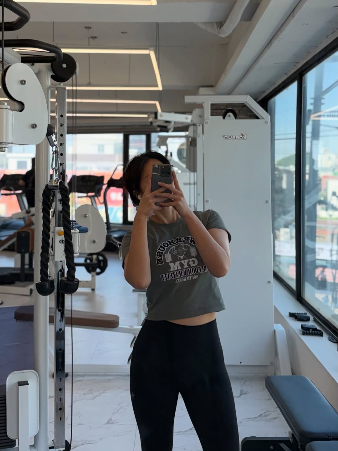 f.it__ryang 게시물 이미지: 일요일이 순삭돼서 어리둥절한 나에요🙄

핸드폰 손꾸락에 떨궈서 멍들고
기구에 정강이...