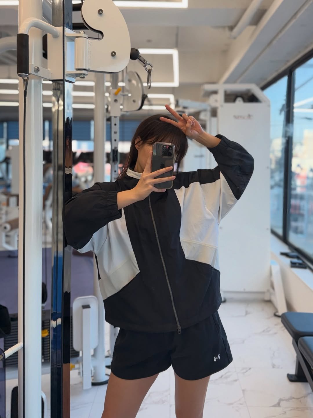 f.it__ryang 게시물 이미지: 언더아머 바막과 언더아머 쇼츠 입으면
나도 헬.짱.밀.땅.녀💪

미니미 만들기...