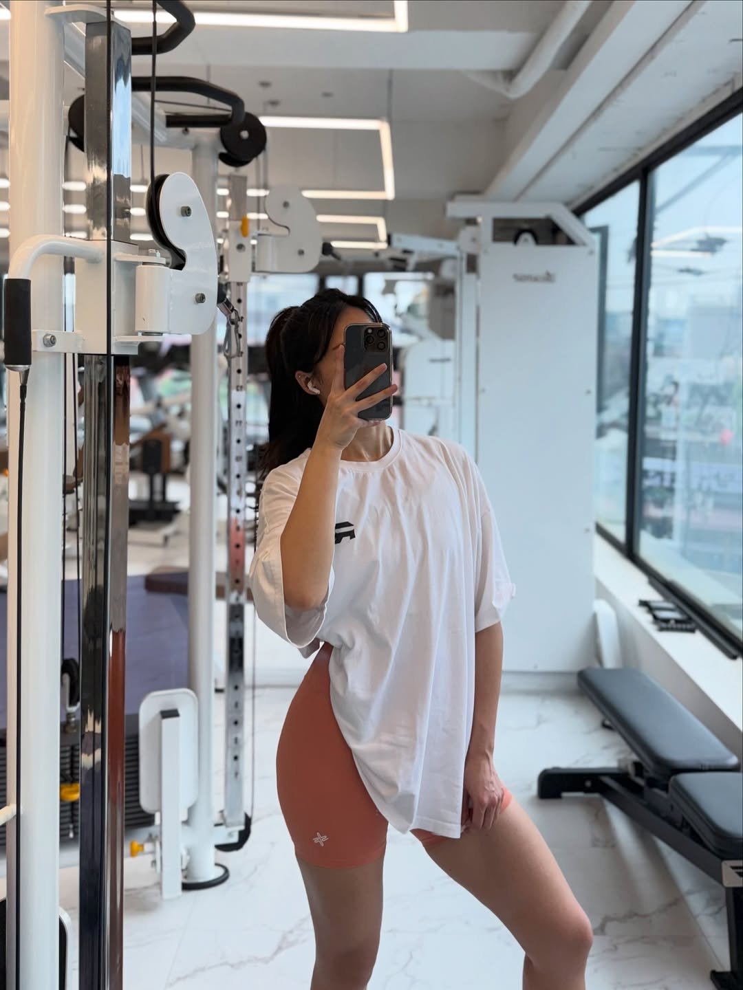 f.it__ryang 게시물 이미지: 돌고돌아 또 돌아온 하체데이..

여름맞이 밝은색 레깅스를 장만해보았어효🍑
이렇게...