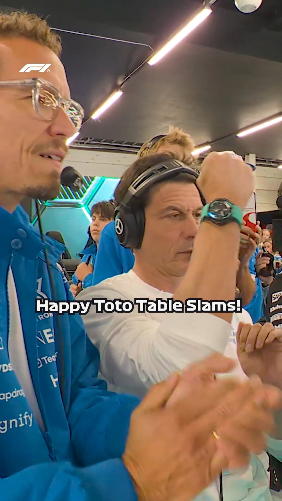 f1 게시물 이미지: Kimi sends it = Toto slams the table in...