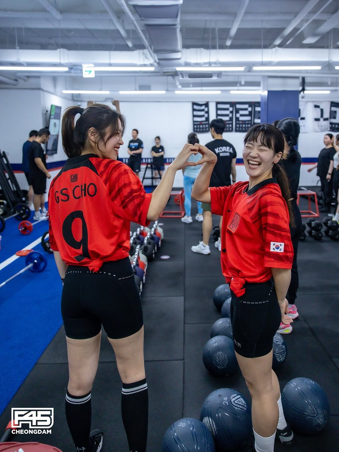f45_cheongdam 게시물 이미지: 6.23 📸❤️

Strong people Strong memories 😆🖤
6월...