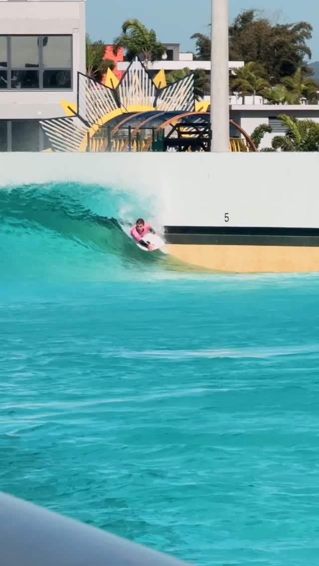 fabioaquinooficial 게시물 이미지: Off shore wind 💨 from yesterday at @surflandbrasil