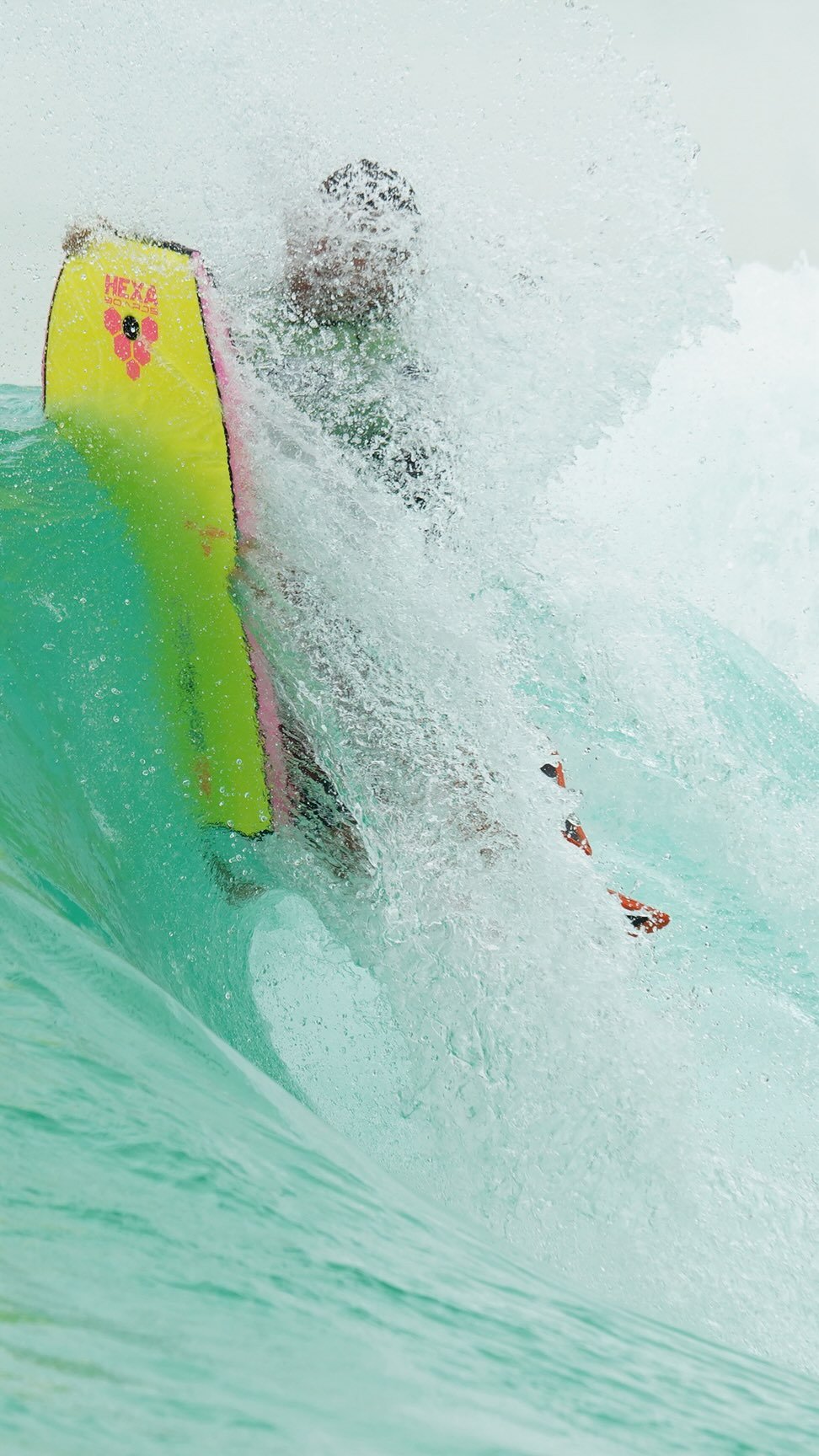 fabioaquinooficial 게시물 이미지: Last surf of 2025 at @surflandbrasil