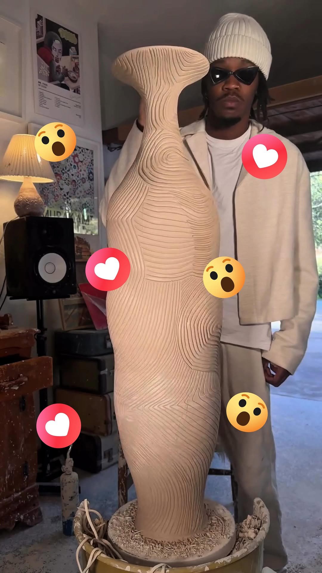 facebook 게시물 이미지: Me 🤝 clay 🤝 finding my people one vase at a...