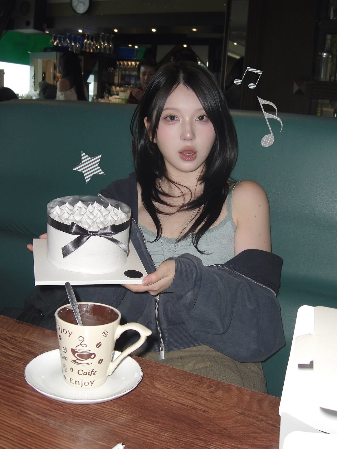 Photo shared by 동화 on March 29, 2026 tagging @to.mireco. May be an image of one or more people, hair and text.