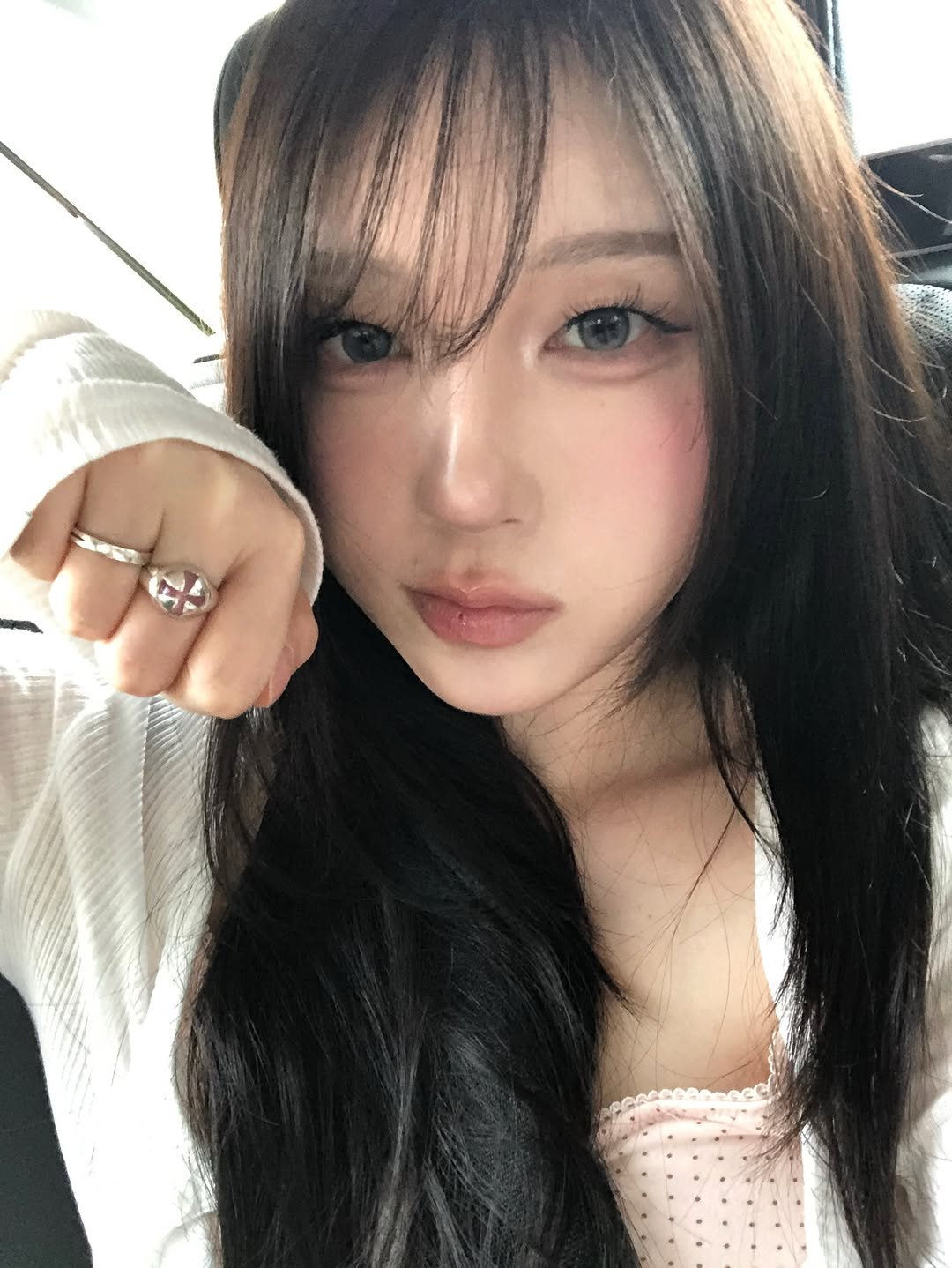 fairy_t1e 게시물 이미지: 앞머리 잘랐옹 ॰｡ཻ˚♡