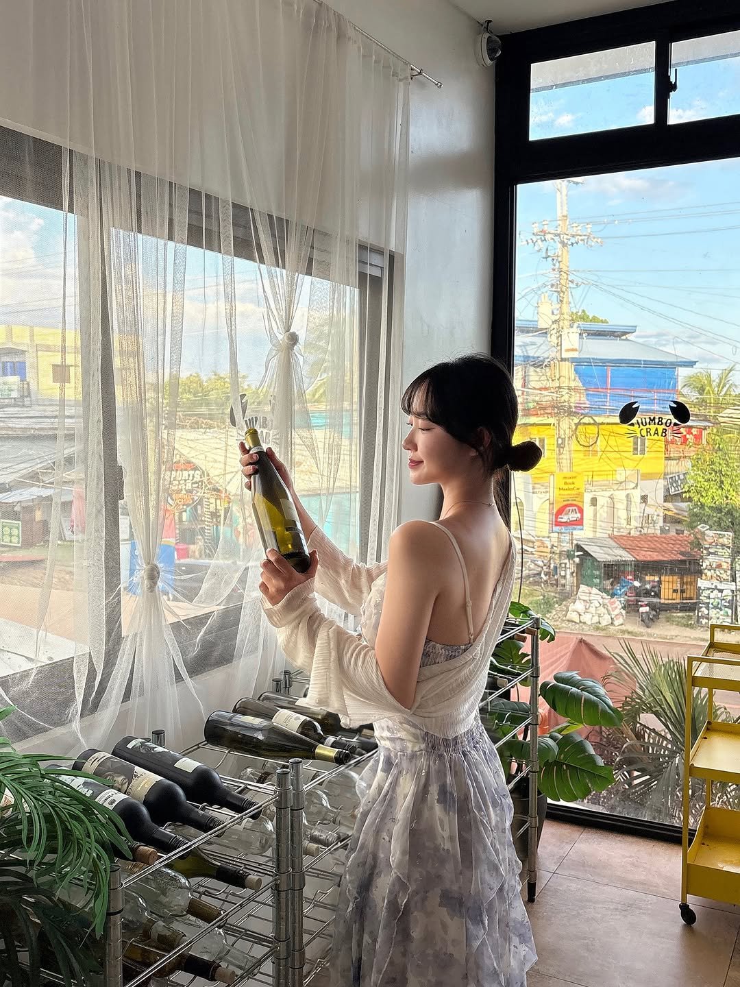 Photo by 묘정🐰 on October 26, 2025. May be an image of dress and text.