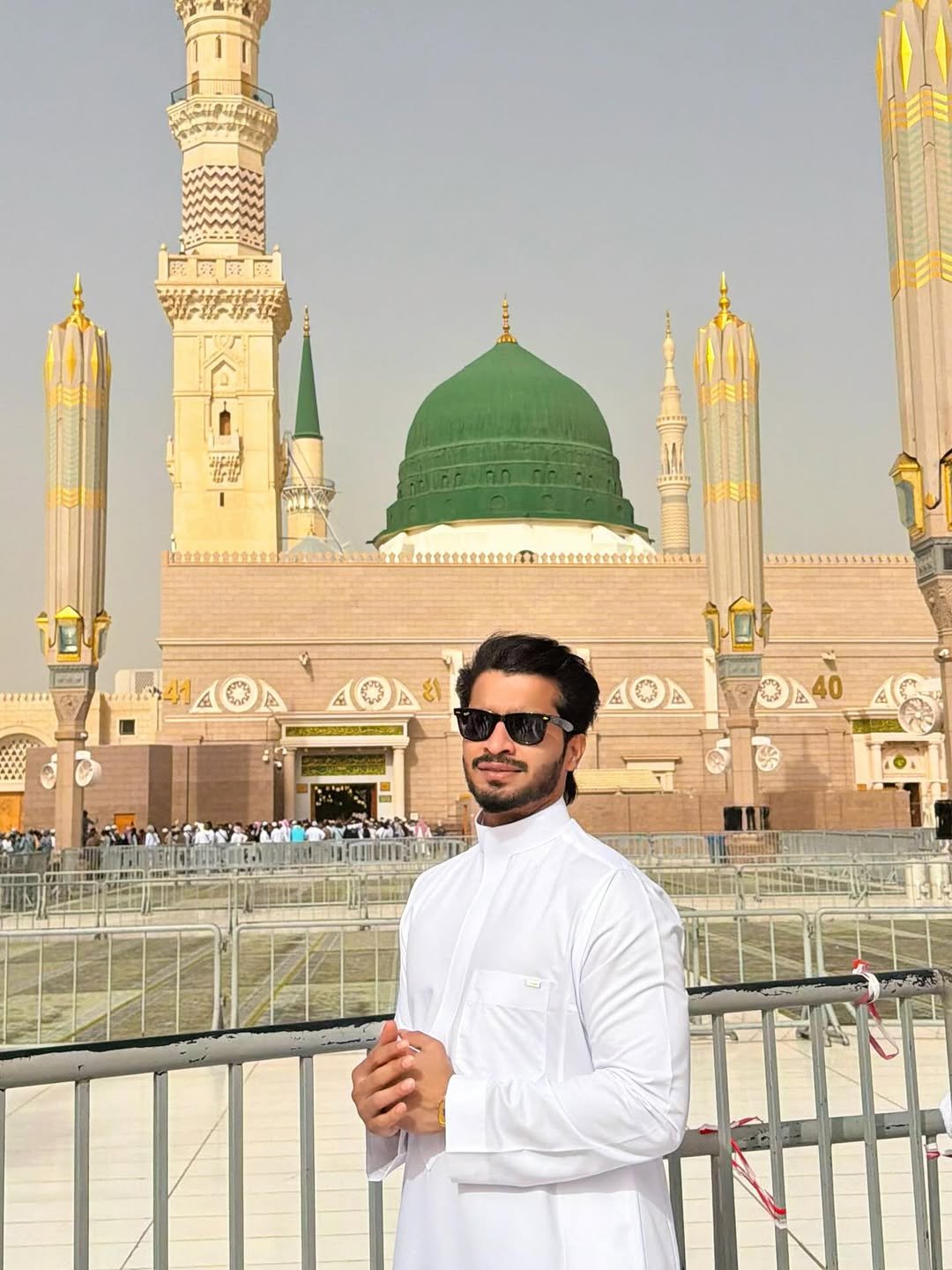 faizbaloch_07 게시물 이미지: Eid Mubarak 🥹  aisehe har saal naseeb kare...
