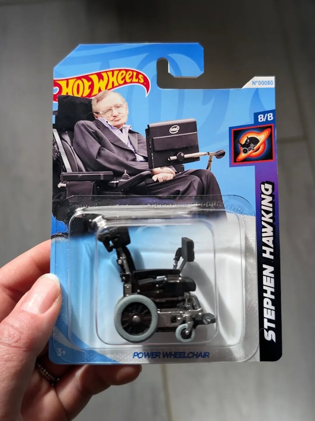 Photo shared by fake magazine 페이크 매거진 on February 16, 2026 tagging @whiteflagtoys. May be an image of toy, wheelchair, buggy, wheel and text that says 'ንጃ0እ WHeeLs N°00050 8/8 ខ M HAANANH STEPHEN'.