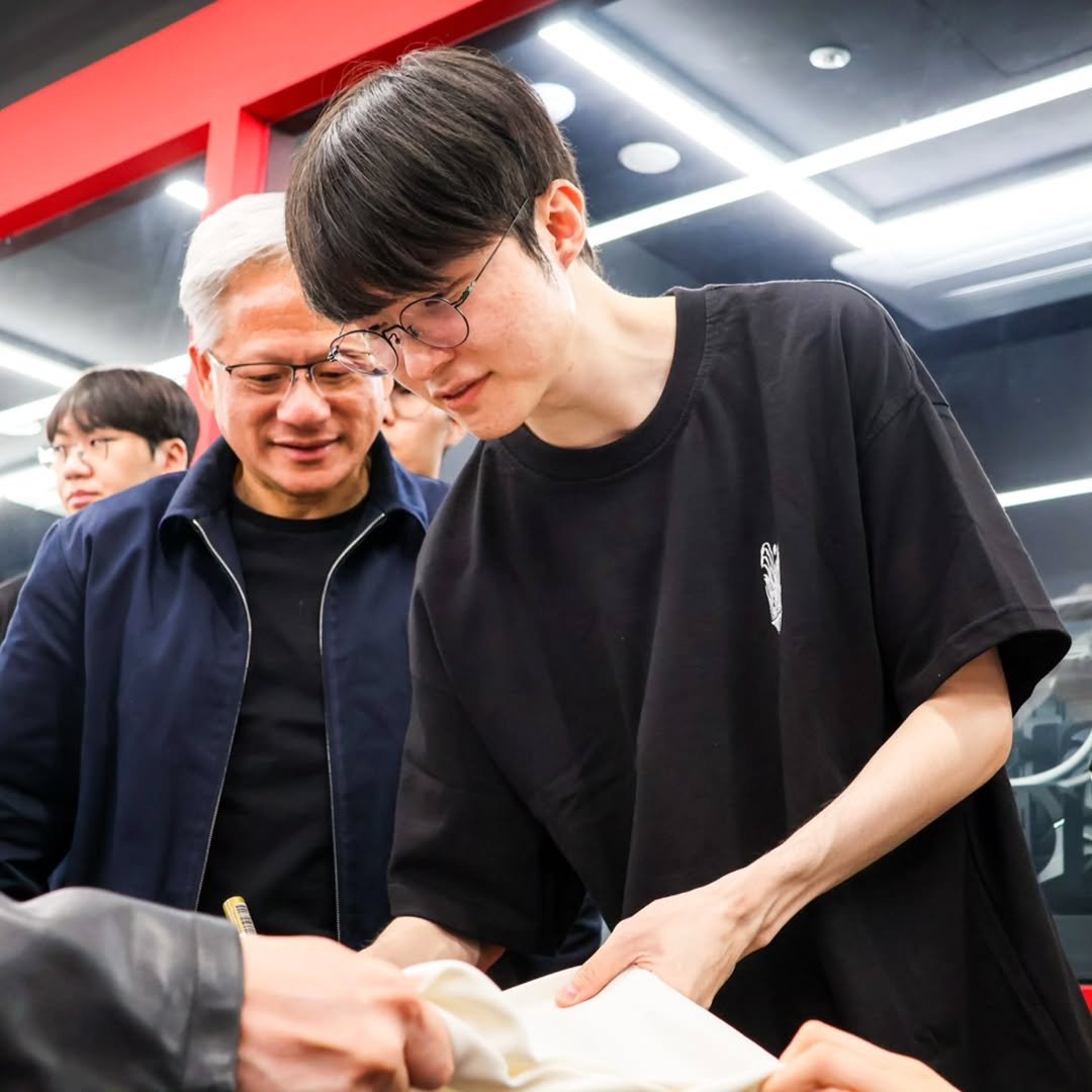 faker 게시물 이미지: Honored to meet Jensen Huang, the pioneer of...