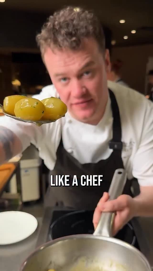 fallowchefs 게시물 이미지: This is how to cook new potatoes like a chef 🥔