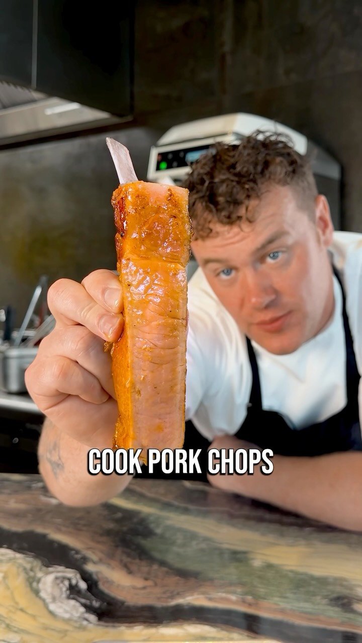 fallowchefs 게시물 이미지: How to cook pork chops like a chef 🥩