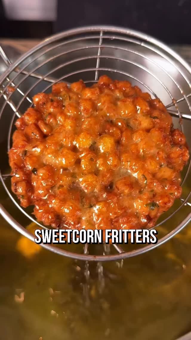 fallowchefs 게시물 이미지: This is how to make sweetcorn fritters like a...