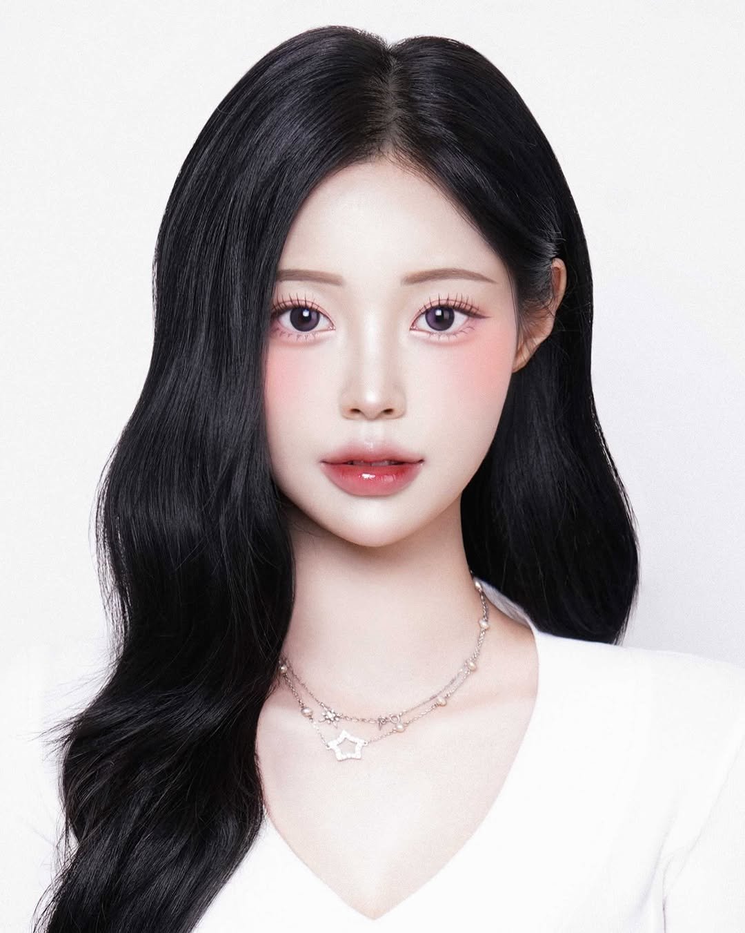 Photo shared by Fave on November 22, 2025 tagging @iyokari, and @favestudio_beauty. May be an image of one or more people, hair and makeup.