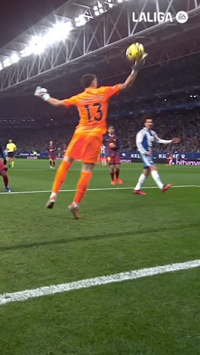 fcbarcelona 게시물 이미지: 𝗝𝗼𝗮𝗻 𝗚𝗮𝗿𝗰𝗶𝗮’s save in the derby has been...