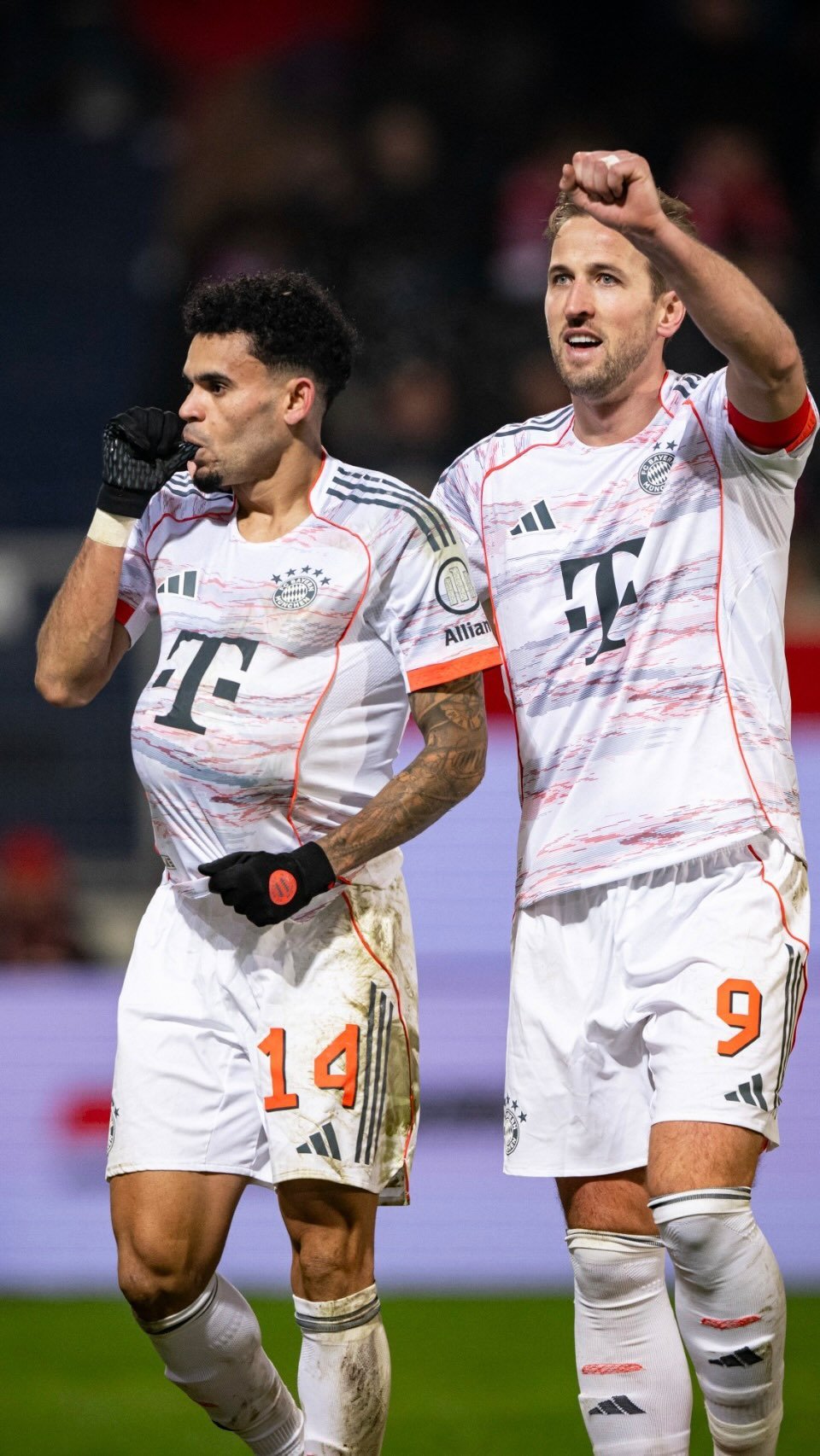 fcbayern 게시물 이미지: So happy for you and your family, Lucho! 🥰❤️