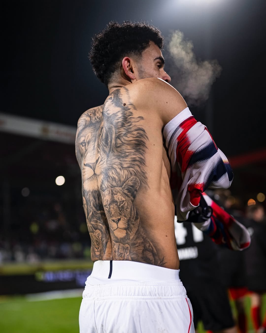 Photo shared by FC Bayern on December 22, 2025 tagging @luisdiaz19_. May be an image of football, soccer, stadium and text.