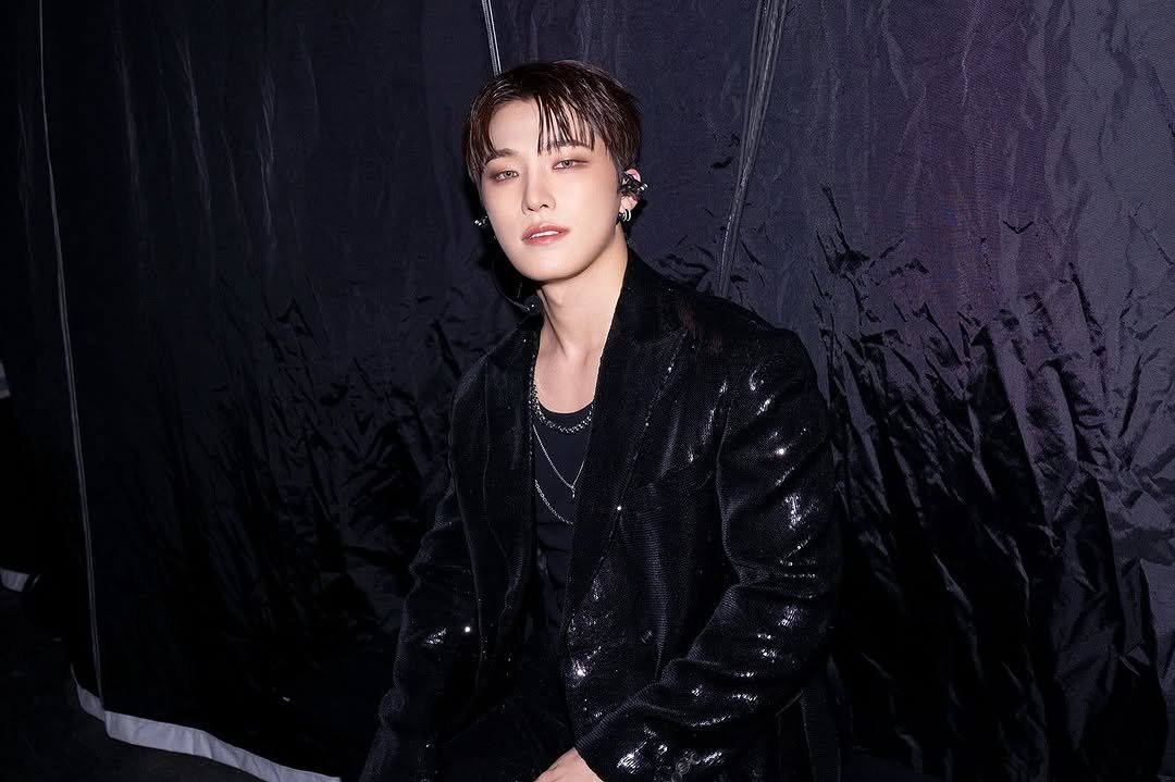 Photo by 이찬 on November 08, 2025. May be an image of one or more people, bangs, makeup, bolo tie and text.