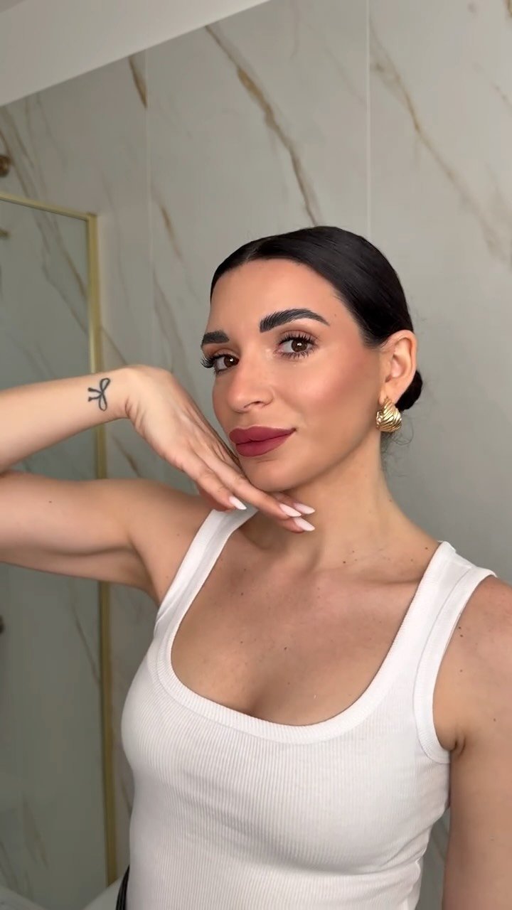 fede_rica_14 게시물 이미지: soft glam makeup 💄✨
Details:
Foundation...