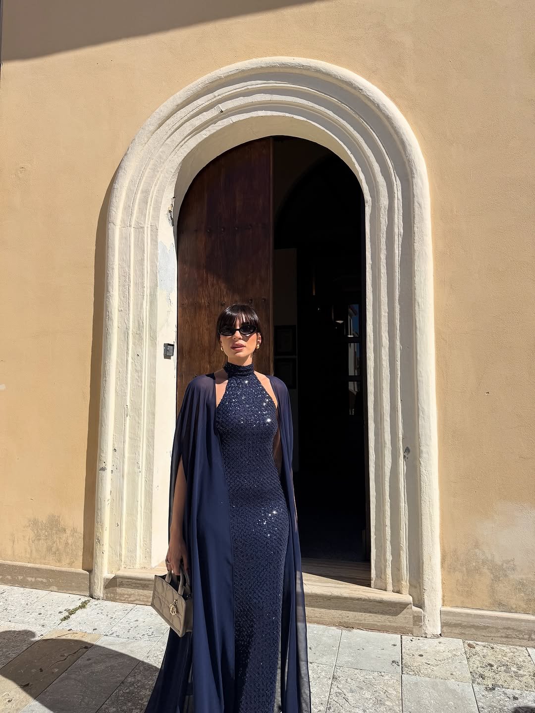 Photo by 𝓕𝓮𝓭𝓮𝓻𝓲𝓬𝓪 𝓛𝓾𝓬𝓲𝓯𝓸𝓻𝓪 on October 05, 2025. May be an image of 1 person, gown, dress and text.