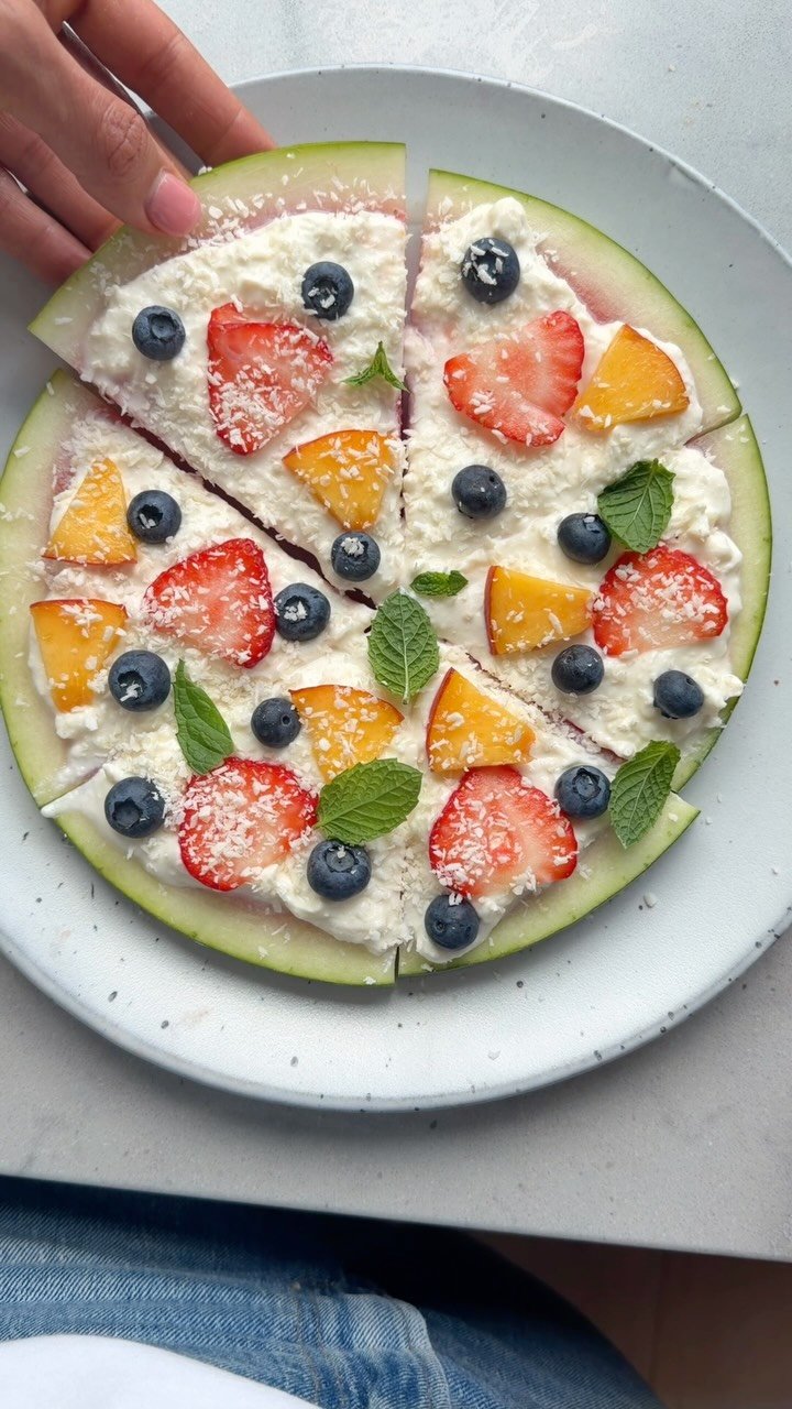 feelgoodfoodie 게시물 이미지: Before you cut up your watermelon into cubes,...
