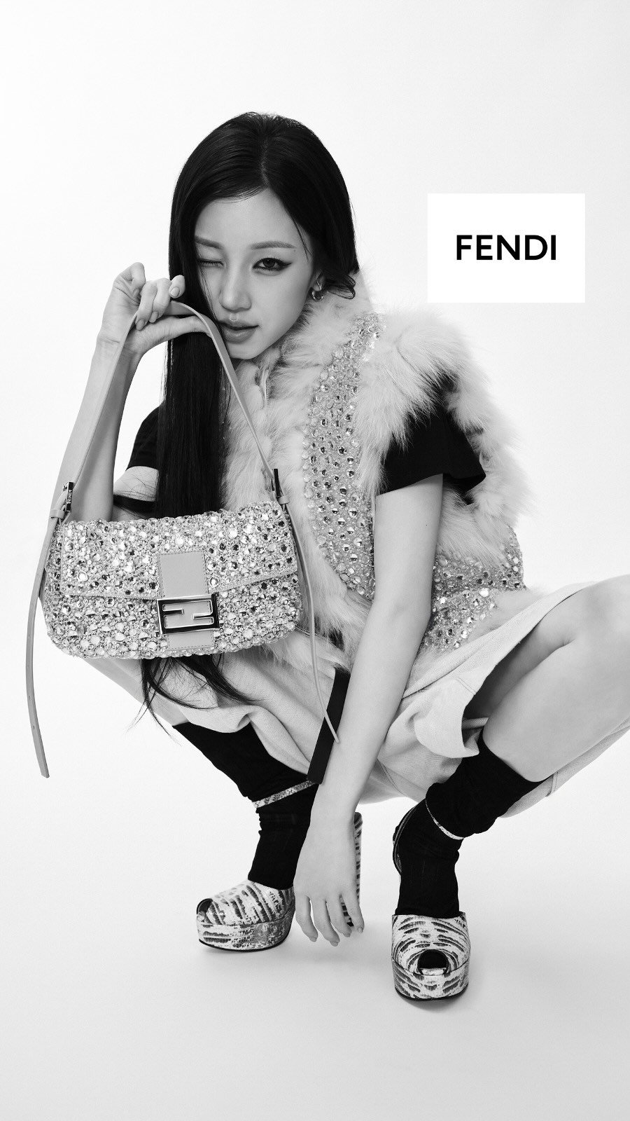 fendi 게시물 이미지: FENDI Ambassador Song Yuqi celebrates the new...