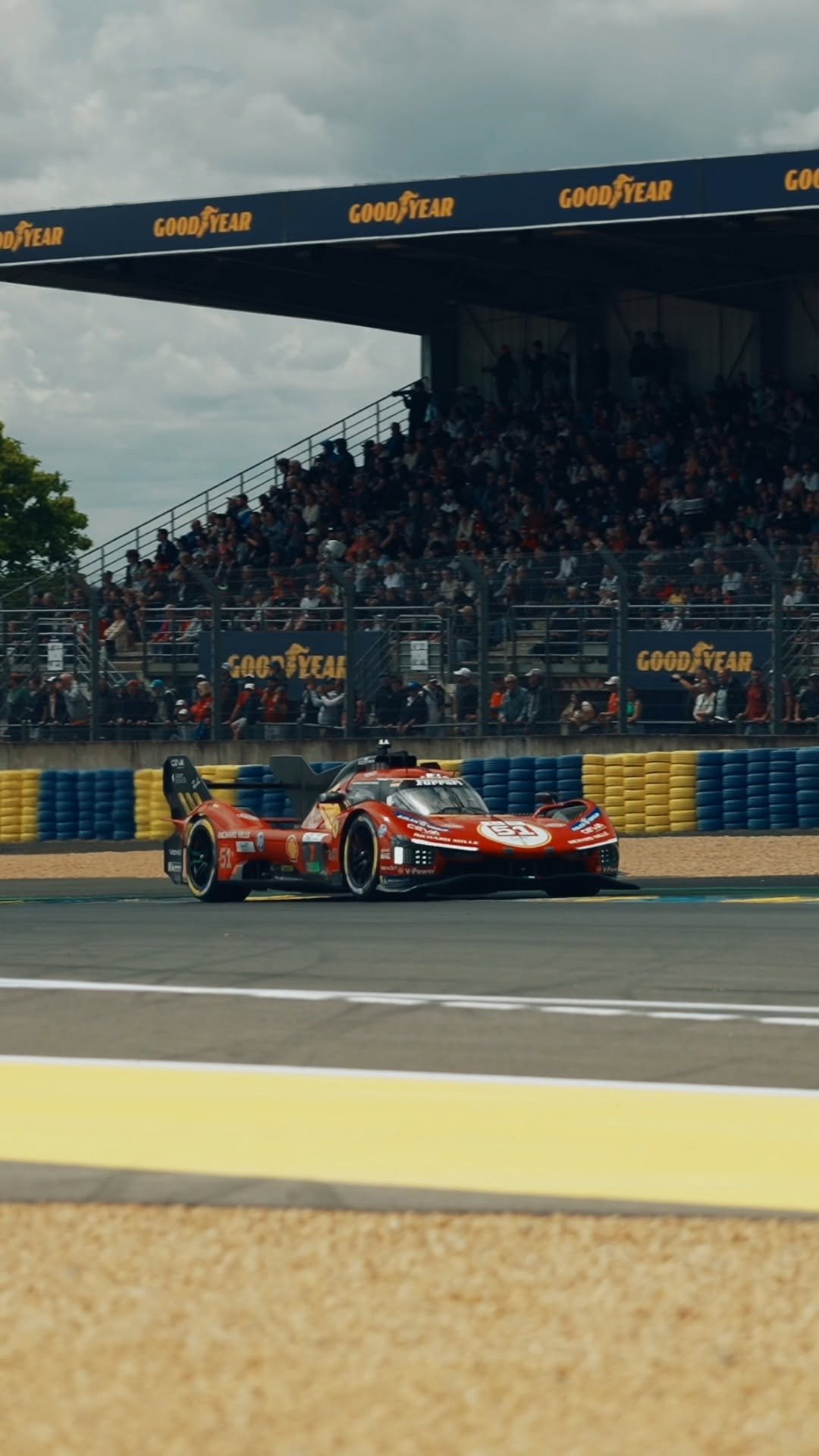 ferrarihypercar 게시물 이미지: Take a moment to appreciate it...