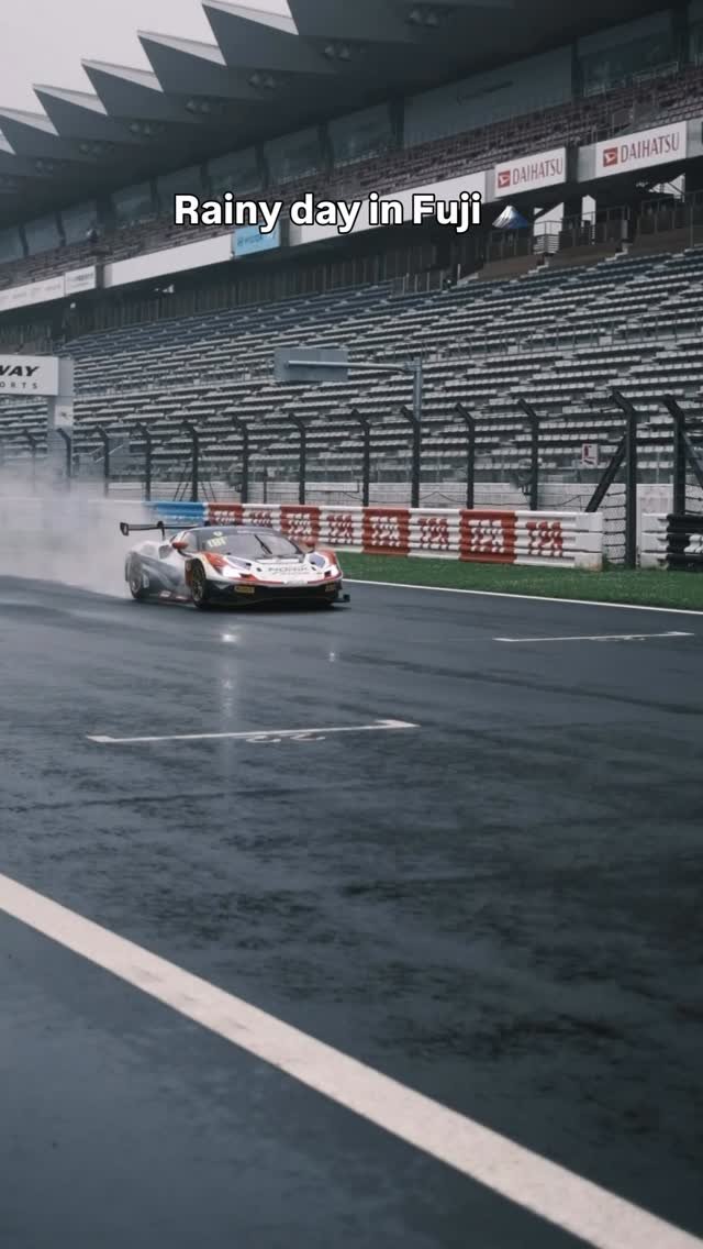ferrariraces 게시물 이미지: Making it pour Ferrari Challenge...