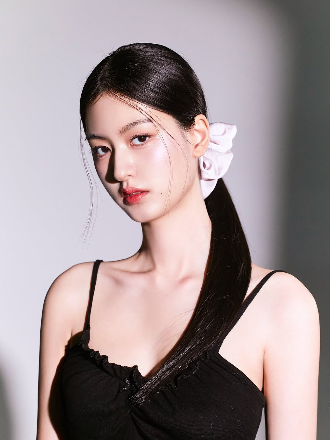 Photo shared by 프로필 사진 전문 | FF STUDIO on January 02, 2026 tagging @donkeyphoto, @yoojaewook__, and @ff__studio_. May be an image of one or more people, makeup, hair and text.