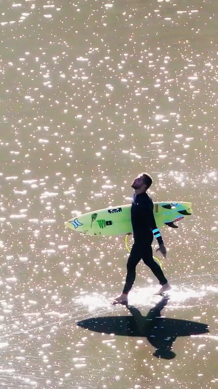 filipetoledo 게시물 이미지: ESTÁ NO AR ⚡️ I EP 04 - RAGLAN, NZ
>Link do...