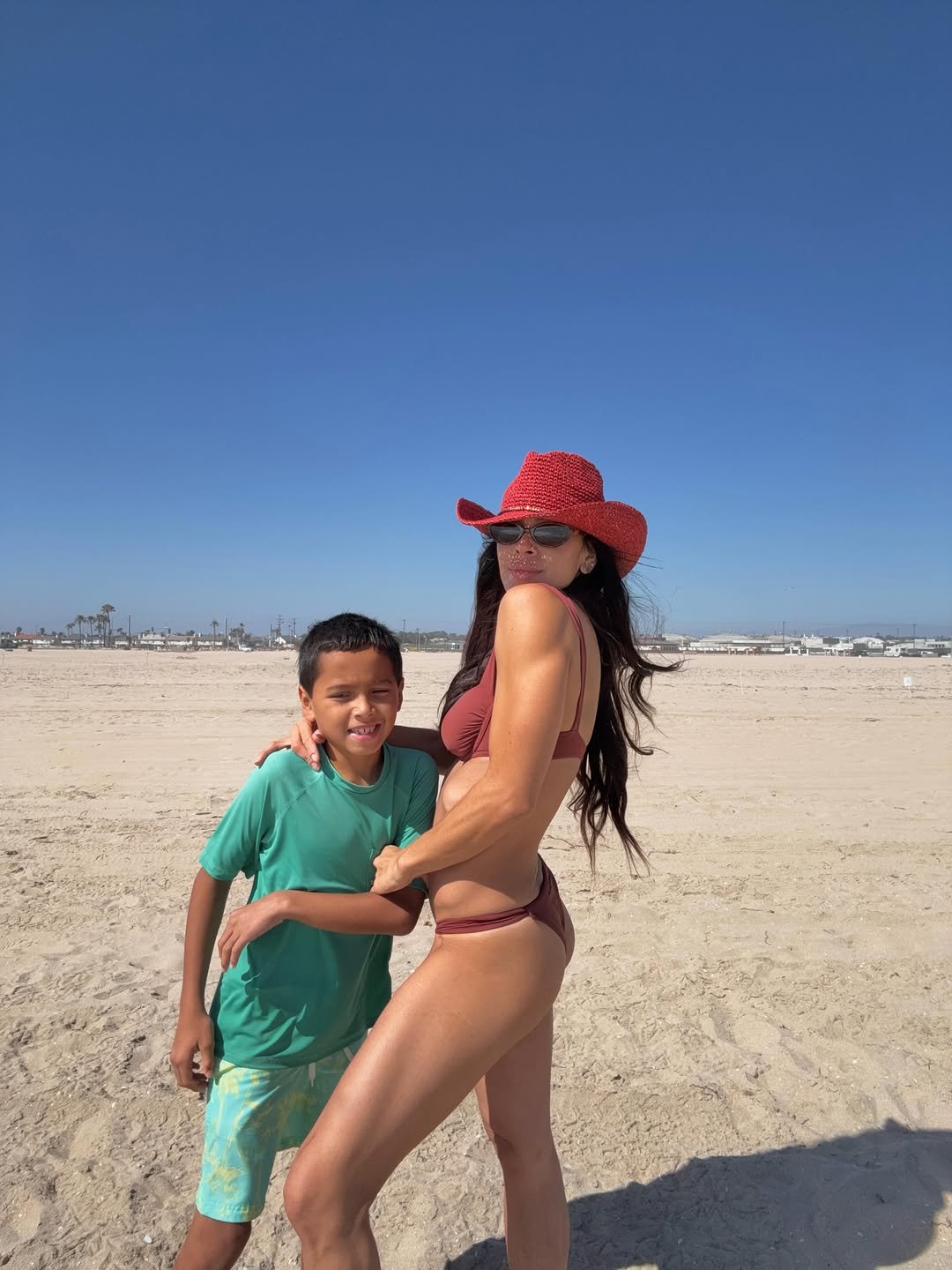 filis_pina 게시물 이미지: California summer 🏝️