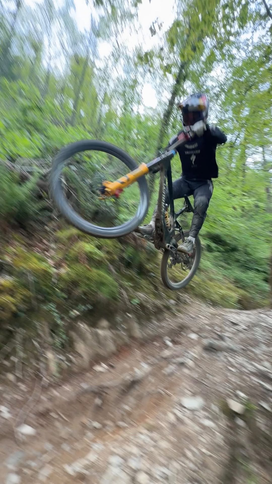 finniles 게시물 이미지: Dyfi gaps on the Demo 11 👌🏼
@iamspecialized
