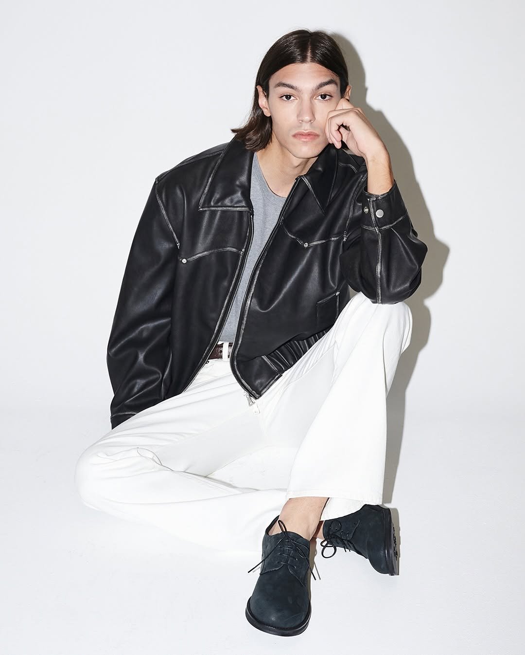 Photo by ️️️피렌체아뜨리에 on September 30, 2025. May be an image of jacket.