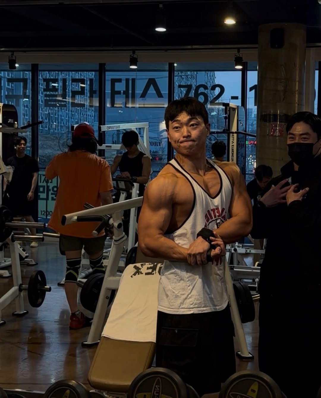 fit.kwang 게시물 이미지: 이제 피드 활동도 열심히 해보겠읍니다
근육공장 선수레슨 
장우경 선수...
